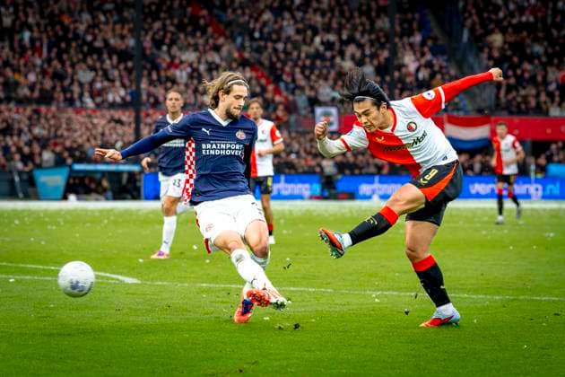 SC Feyenoord Rotterdam forwarder Ayase Ueda during the match SC Feyenoord Rotterdam vs PSV Eindhoven at the Stadium de Kuip for the Dutch Vriendenloterij Eredivisie season 2025-2026 in ROTTERDAM, Netherlands on 26 oktober 2025, (photo by Marcel van Dorst EYE4images DeFodi Images) SC Feyenoord Rotterdam forwarder Ayase Ueda during the match SC Feyenoord Rotterdam vs PSV Eindhoven at the Stadium de Kuip for the Dutch Vriendenloterij Eredivisie season 2025 2026 in ROTTERDAM, Netherlands on 26 oktober 2025, photo by Marcel van Dorst EYE4images DeFodi Images