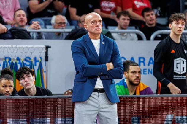 Rodrigo Pastore Niners Chemnitz, Coach , single picture, single photo, portrait, portraet, BMA365 Bamberg Baskets vs Niners Chemnitz, Basketball, easyCredit BBL, 5 Matchday, 26 10 2025 BMA365 Bamberg Baskets vs Niners Chemnitz, Basketball, easyCredit BBL, 5 Matchday, 26 10 2025 Bamberg Copyright: xEibner-Pressefoto G.xSantemizx EP_EER