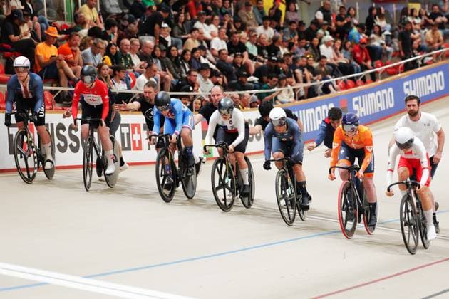 2025 Tissot UCI Track World Championships Picture by Alex Whitehead SWpix.com - 26 10 2025 - Cycling - 2025 Tissot UCI Track World Championships - Velodromo PenalolÃ n, Santiago, Chile - Women s Keirin - First Round Repechage - Kayla Hankins (USA), Veronika Jabornikova (Czechia), Steffie van der Peet (Netherlands), Helena Casas Roige (Spain), Paula Molina Rodriguez (Chile), Nikola Sibiak (Poland), Sarah Orban (Canada) Copyright: x xSWpix.comx(t axPhotographyxHubxLtd)xAlexxWhitehead SWpix.comx SWP-3030-11767
