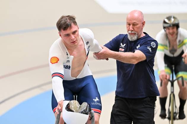 2025 Tissot UCI Track World Championships Picture by Simon Wilkinson SWpix.com - 26 10 2025 - Cycling - 2025 Tissot UCI Track World Championships - Velodromo PenalolÃ n, Santiago, Chile - Men s Sprint - Semifinals - Matthew Richardson (Great Britain) Copyright: x xSWpix.comx(t axPhotographyxHubxLtd)xSimonxWilkinson SWpix.comx SWP-3030-11772