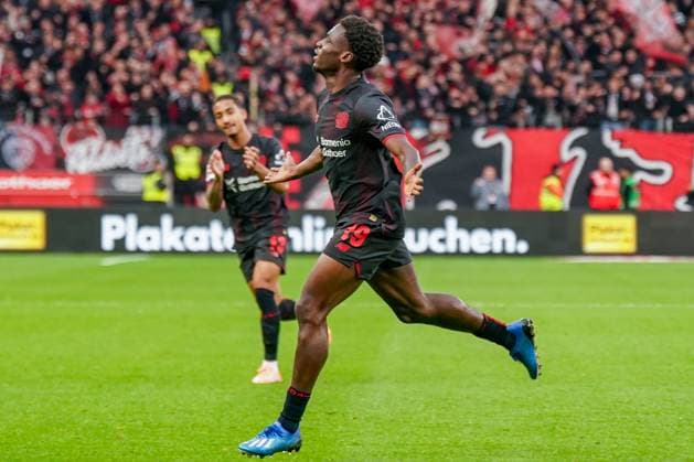 Germany Soccer Bundesliga 2025 26, 8 Matchday Bayer 04 Leverkusen vs SC Freiburg BayArena Leverkusen Goal and goal celebration to 1 0 by Ernest Poku Bayer 04 Leverkusen, 19 Joy, emotions, jubilation Leverkusen North Rhine-Westphalia Germany Copyright: xJOERANxSTEINSIEKx