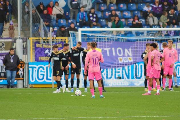 Free kick by Luka Duric TSG Hoffenheim II, 10 GER, TSG 1899 Hoffenheim II vs FC Erzgebirge Aue, Football, 3 Liga, Matchday 12, Season 2025 2026, 26 10 2025 DFL DFB REGULATIONS PROHIBIT ANY USE OF PHOTOGRAPHS as IMAGE SEQUENCES and or QUASI VIDEO GER,TSG 1899 Hoffenheim II vs FC Erzgebirge Aue, Football, 3 Liga, Matchday 12, Season 2025 2026, 26 10 2025 Hoffenheim Copyright: xEibner-Pressefoto JoergxHirschx EP_JHH