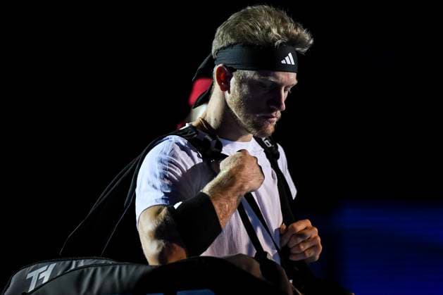 26th October 2025; St. Jakobshalle, Basel, Switzerland; 2025 ATP, Tennis Herren Swiss Indoor Tennis Final Day; Alejandro Davidovich Fokina (ESP) enters the court before the match against Joao Fonseca (BRA) in the final  DavidxEmm