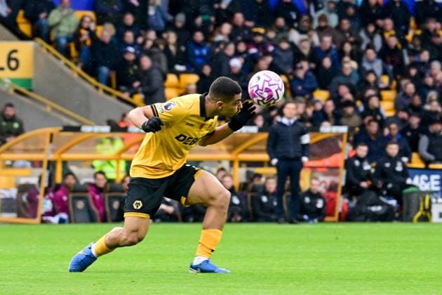 Wolverhampton Wanderers v Burnley Premier League 26 10 2025. Wolverhampton Wanderers midfielder Andre (7) heads the ball during the Premier League match between Wolverhampton Wanderers and Burnley at Molineux, Wolverhampton, England on 26 October 2025. Wolverhampton Molineux West Midlands England Editorial use only DataCo restrictions apply See www.football-dataco.com , Copyright: xDennisxGoodwinx PSI-23098-0027