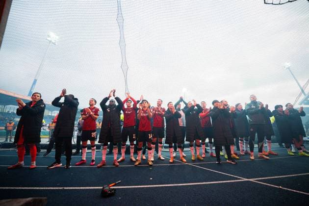 26 10 2025 Soccer, 2025 2026, 2 Bundesliga, 10 Matchday, Eintracht Braunschweig Hannover 96 Team Hannover after the victory after the match DFL REGULATIONS PROHIBIT ANY USE OF PHOTOGRAPHS AS IMAGE SEQUENCES AND OR QUASI VIDEO