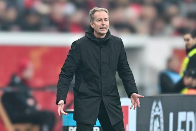 Kasper Hjulmand Leverkusen Coach Mimic strong facial expression Emotion Gesture Gesture gestured 26 10 2025 Soccer Bayer Leverkusen vs SC Freiburg, BayArena, Leverkusen, DFB DFL REGULATIONS PROHIBIT ANY USE OF PHOTOGRAPHS AS IMAGE SEQUENCES AND OR QUASI VIDEO Copyright: xpepphotox xHorstxMauelshagenx pep00321, pep_20251026_hm_178799
