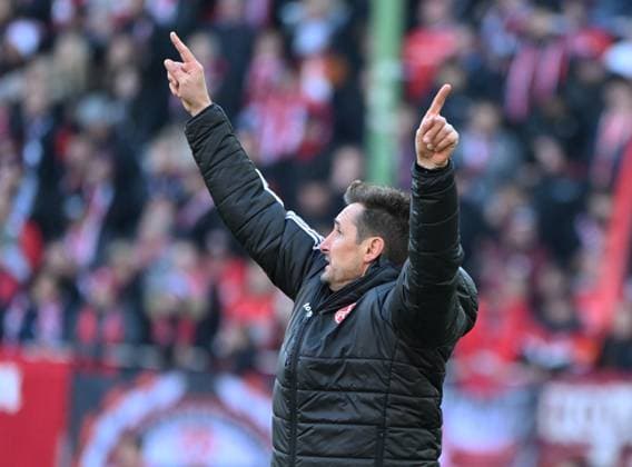 Football 2 Bundesliga Season 2025 26 1 FC Kaiserslautern 26 10 2025 Fritz Walter Stadion 1 FC Kaiserslautern fck 1 FC Nürnberg fcn 1 1 Coach Miroslav KLOSE 1 FC Nürnberg 1 FC Kaiserslautern