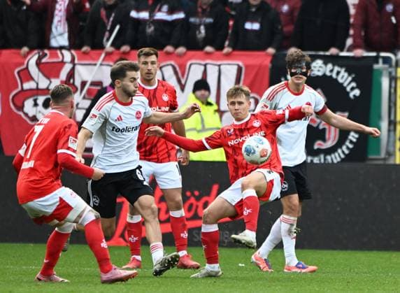 Soccer 2 Bundesliga Season 2025 26 1 FC Kaiserslautern 26 10 2025 Fritz Walter Stadion 1 FC Kaiserslautern fck 1 FC Nürnberg fcn 1 1 Naatan SKYTTAE 1 FC Kaiserslautern , mi 1 FC Kaiserslautern