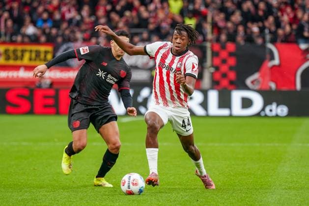Germany Soccer Bundesliga 2025 26, 8 Matchday Bayer 04 Leverkusen vs SC Freiburg BayArena Leverkusen Johan Manzambi SC Freiburg, 44 Leverkusen North Rhine-Westphalia Germany Copyright: xJOERANxSTEINSIEKx