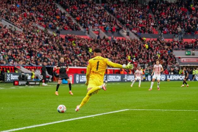 Germany Soccer Bundesliga 2025 26, 8 Matchday Bayer 04 Leverkusen vs SC Freiburg BayArena Leverkusen Noah Atubolu SC Freiburg, 01 Leverkusen North Rhine-Westphalia Germany Copyright: xJOERANxSTEINSIEKx