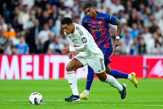 ESP: Real Madrid CF - FC Barcelona, Barca La Liga EA Sports. Date 10 Jude Bellingham of Real Madrid CF and Marcus Rashford of FC Barcelona during the La Liga EA Sports match between Real Madrid CF and FC Barcelona played at Santiago Bernabeu Stadium on October 26, 2025 in Madrid. kpng Copyright: xCesarxCebollax xPRESSINx PS_251026_RMA_BAR_2425_410