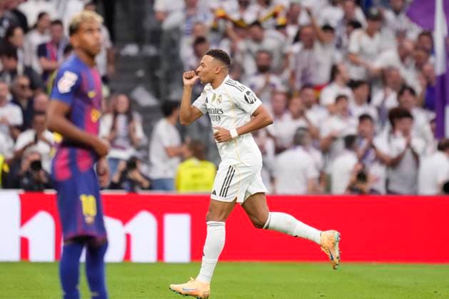 Real Madrid CF v FC Barcelona, Barca - LaLiga EA Sports Kylian Mbappe centre-forward of Real Madrid and France celebrates after scoring his sides first goal during the La Liga EA Sports match between Real Madrid CF and FC Barcelona at Estadio Santiago Bernabeu on October 26, 2025 in Madrid, Spain. Madrid Spain  Copyright: xJosexBretonx originalFilename:bretonhernandez-realmadr251026_npTcn.jpg