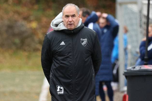 Coach Frank Germann FF Sunday 26 10 2025, Womens Westfalenliga Season 25 26 10 Matchday in Freudenberg, SV Fortuna Freudenberg FC Schalke 04