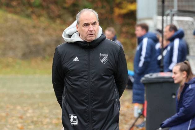 Coach Frank Germann FF Sunday 26 10 2025, Womens Westfalenliga Season 25 26 10 Matchday in Freudenberg, SV Fortuna Freudenberg FC Schalke 04