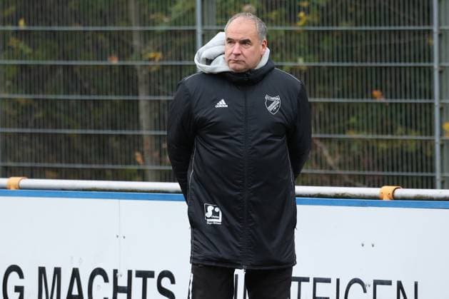 Coach Frank Germann FF Sunday 26 10 2025, Womens Westfalenliga Season 25 26 10 Matchday in Freudenberg, SV Fortuna Freudenberg FC Schalke 04