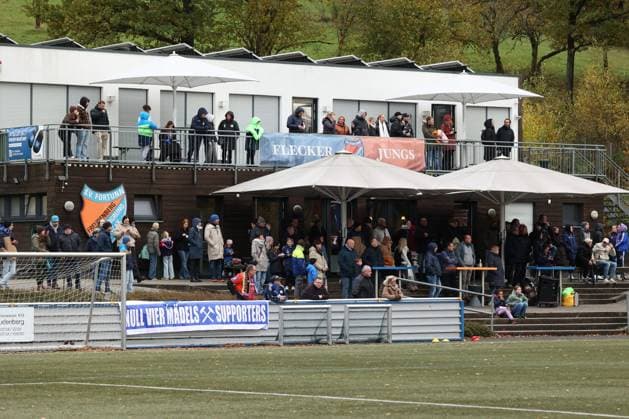 Spectators at the sports ground in Freudenberg Sunday 26 10 2025, Womens Westfalenliga season 25 26 10 Matchday in Freudenberg, SV Fortuna Freudenberg FC Schalke 04