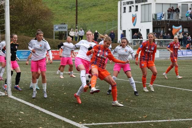 General, Scene, Game scene in the penalty area of SV Fortuna Freudenberg Sunday 26 10 2025, Womens Westfalenliga season 25 26 10 Matchday in Freudenberg, SV Fortuna Freudenberg FC Schalke 04