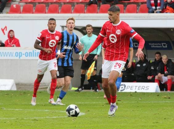 26 10 2025 xmgoodx Offenbach am Main, Sparda Bank Hessen Stadion Stadion Bieberer Berg Regionalliga season 2025 2026 Kickers Offenbach OFC SV Eintracht Trier 05 Ouassim Karada 24, OFC