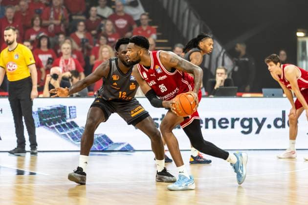 GER, easy Credit Basketball Bundesliga, BMA365 Bamberg Baskets Niners Chemnitz 26 10 2025, BROSE Arena, Bamberg, GER, easy Credit Basketball Bundesliga, BMA365 Bamberg Baskets Niners Chemnitz Ejiofor Onu BMA365 Bamberg Baskets, 35 Photo Alexander Trienitz Bamberg BROSE Arena Bayern Germany