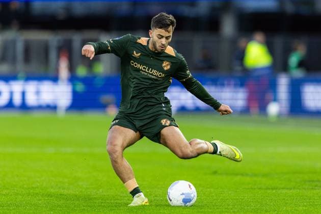 ALKMAAR , 26-10-2025 , AFAS Stadium , season 2025 2026 , Dutch Eredivisie football , match between AZ and FC Utrecht , Picture shows FC Utrecht player Souffian El Karouani AZ - Utrecht  x31700951x Copyright: