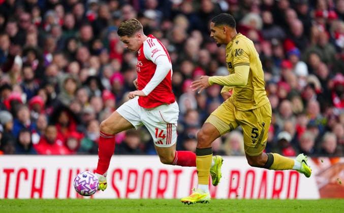 Viktor Gyokeres of Arsenal chased by Maxence Lacroix of Crystal Palace Arsenal v Crystal Palace, Premier League, Football, Emirates Stadium, London, UK - 26 Oct 2025London Emirates Stadium United Kingdom EDITORIAL USE ONLY No use with unauthorised audio, video, data, fixture lists, club league logos or live services. Online in-match use limited to 120 images, no video emulation. No use in betting, games or single club league player publications. Copyright: xJavierxGarcia Shutterstockx 15593463af