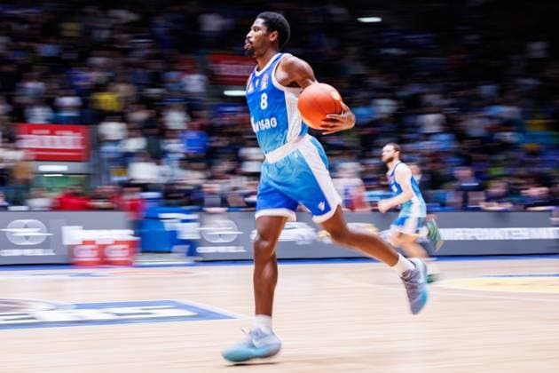 easycredit BBL, Frankfurt Skyliners Syntainics MBC, 26 10 2025 William Christmas Frankfurt Skyliners, 8 with ball game of the easycredit BBL easycredit BBL, Frankfurt Skyliners Syntainics MBC on matchday 5 of the 25 26 season at the Süwag Energie ARENA on 26 10 2025 Copyright: xBEAUTIFULxSPORTS Hahnex
