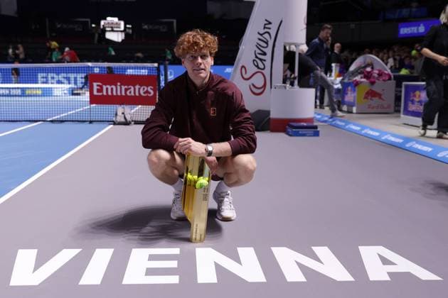 TENNIS - ATP, Tennis Herren Erste Bank Open VIENNA,AUSTRIA,26.OCT.25 - TENNIS - ATP World Tour, Erste Bank Open. Image shows Jannik Sinner (ITA). Keywords: trophy.  GEPAxpictures xWalterxLuger