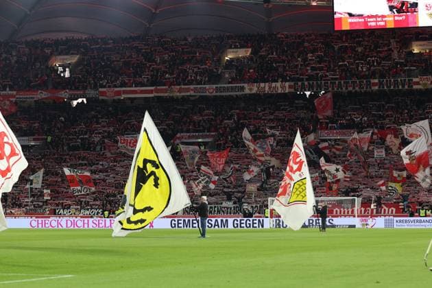 26 10 2025, xrekx, Soccer 1 Bundesliga, VfB Stuttgart 1 FSV Mainz 05 v l VfB Fans ,Atmosphere, Scarves, Shirt, Flag, Banner, Ultras, Spectators, Visitors, Choreo, Choreography, atmosphere, spectators, Visitors DFL DFB REGULATIONS PROHIBIT ANY USE OF PHOTOGRAPHS as IMAGE SEQUENCES and or QUASI VIDEO Stuttgart