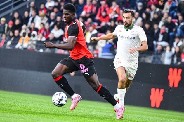 FOOTBALL : Stade Rennais vs OGC Nice - Ligue 1 - JournÃ e 9 - 26 10 2025 Breel Embolo (Stade Rennais) Charles Vanhoutte (OGC Nice) RennesFrance  Copyright: xBaptistexAutissierx