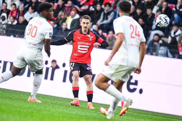FOOTBALL : Stade Rennais vs OGC Nice - Ligue 1 - JournÃ e 9 - 26 10 2025 Valentin Rongier (Stade Rennais) RennesFrance  Copyright: xBaptistexAutissierx