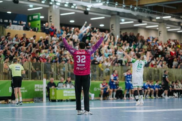 Janis Boieck HC Oppenweiler Backnang, 32 in front of the full stand, HC Oppenweiler Backnang vs HBW Balingen Weilstetten, Handball, 2 Bundesliga, Matchday 9, Season 2025 2026, 26 10 2025, HC Oppenweiler Backnang vs HBW Balingen Weilstetten, Handball, 2 Bundesliga, Matchday 9, Season 2025 2026, 26 10 2025 Backnang Copyright: xEibner-Pressefoto LarsxNeumannx EP_LNN