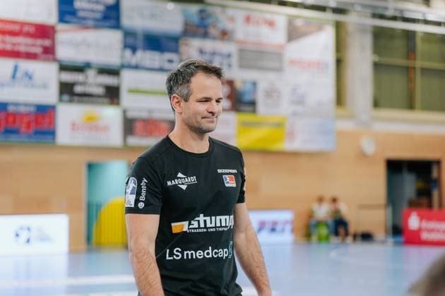 Matthias Flohr HBW Balingen Weilstetten, Head Coach before the match, HC Oppenweiler Backnang vs HBW Balingen Weilstetten, Handball, 2 Bundesliga, Matchday 9, Season 2025 2026, 26 10 2025, HC Oppenweiler Backnang vs HBW Balingen Weilstetten, Handball, 2 Bundesliga, Matchday 9, Season 2025 2026, 26 10 2025 Backnang Copyright: xEibner-Pressefoto LarsxNeumannx EP_LNN