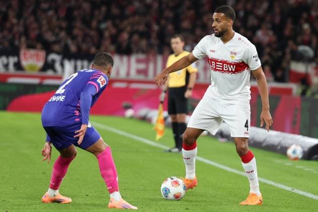 26 10 2025, xrekx, Soccer 1 Bundesliga, VfB Stuttgart 1 FSV Mainz 05 v l Phillipp Mwene 1 FSV Mainz 05 Josha Vagnoman VfB Stuttgart DFL DFB REGULATIONS PROHIBIT ANY USE OF PHOTOGRAPHS as IMAGE SEQUENCES and or QUASI VIDEO Stuttgart