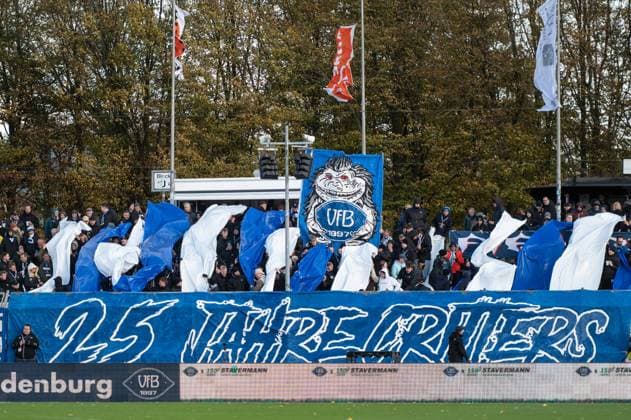 GER, Football, RLN, VfB Oldenburg vs Bremer SV 26 10 2025, Marschwegstadion, Oldenburg, GER, RLN, VfB Oldenburg vs Bremer SV, DFL regulations prohibit any use of photographs as image sequences and or quasi video, in the picture choreo of the VfB fans 25 years Critters nordphotoxgmbhx xRojahn nph00310