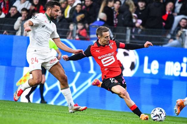 FOOTBALL : Stade Rennais vs OGC Nice - Ligue 1 - JournÃ e 9 - 26 10 2025 Valentin Rongier (Stade Rennais) RennesFrance  Copyright: xBaptistexAutissierx