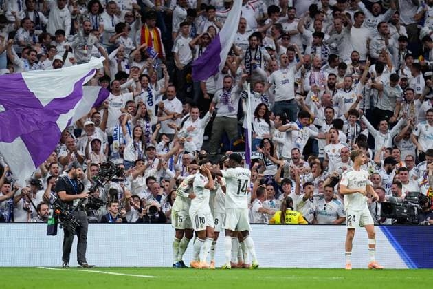 October 26, 2025, Madrid, Madrid, Spain: Jude Bellingham of Real Madrid CF celebrates a goal with teammates during the Spanish League, LaLiga EA Sports, football match played between Real Madrid C.F. and FC Barcelona, Barca at Santiago Bernabeu stadium on October 26, 2025, in Madrid, Spain. Madrid Spain - ZUMAa181 20251026_zaa_a181_129 Copyright: xDennisxAgyemanx