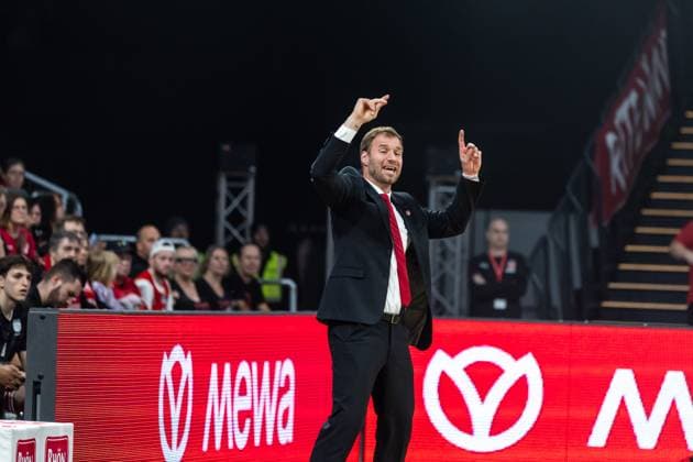 GER, easy Credit Basketball Bundesliga, BMA365 Bamberg Baskets Niners Chemnitz 26 10 2025, BROSE Arena, Bamberg, GER, easy Credit Basketball Bundesliga, BMA365 Bamberg Baskets Niners Chemnitz Anton Gavel Head Coach , BMA365 Bamberg Baskets Foto Alexander Trienitz Bamberg BROSE Arena Bayern Germany