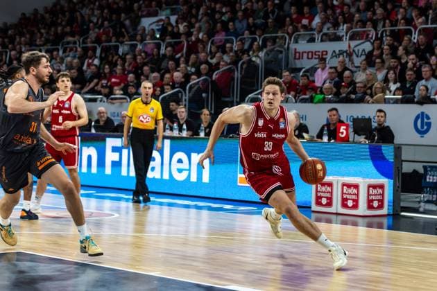 GER, easy Credit Basketball Bundesliga, BMA365 Bamberg Baskets Niners Chemnitz 26 10 2025, BROSE Arena, Bamberg, GER, easy Credit Basketball Bundesliga, BMA365 Bamberg Baskets Niners Chemnitz Patrick Heckmann BMA365 Bamberg Baskets, 33 Photo Alexander Trienitz Bamberg BROSE Arena Bayern Germany