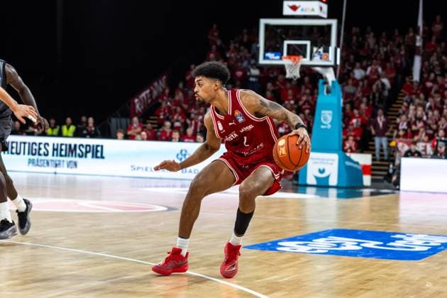 GER, easy Credit Basketball Bundesliga, BMA365 Bamberg Baskets Niners Chemnitz 26 10 2025, BROSE Arena, Bamberg, GER, easy Credit Basketball Bundesliga, BMA365 Bamberg Baskets Niners Chemnitz Ibi Watson BMA365 Bamberg Baskets, 2 Photo Alexander Trienitz Bamberg BROSE Arena Bayern Germany