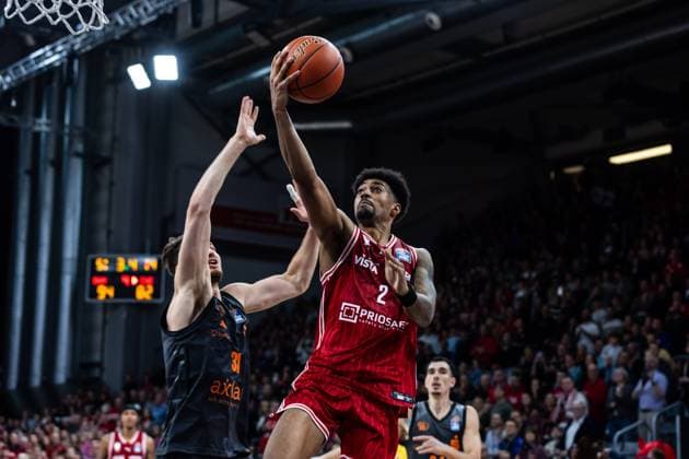 GER, easy Credit Basketball Bundesliga, BMA365 Bamberg Baskets Niners Chemnitz 26 10 2025, BROSE Arena, Bamberg, GER, easy Credit Basketball Bundesliga, BMA365 Bamberg Baskets Niners Chemnitz Ibi Watson BMA365 Bamberg Baskets, 2 Photo Alexander Trienitz Bamberg BROSE Arena Bayern Germany
