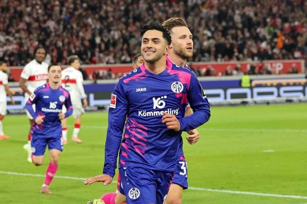 Goal celebration 1 FSV Mainz at 0 1 by Nadiem Amiri 1 FSV Mainz, 10 with Silvan Widmer 1 FSV Mainz, 30 , Germany, Soccer, 1 Bundesliga, Matchday 8, 2025 2026, VfB Stuttgart vs 1 FSV Mainz 05, 26 10 2025, MHP Arena, Stuttgart, Germany Stuttgart MHP Arena Baden Württemberg Germany Copyright: xGrantxHubbsx