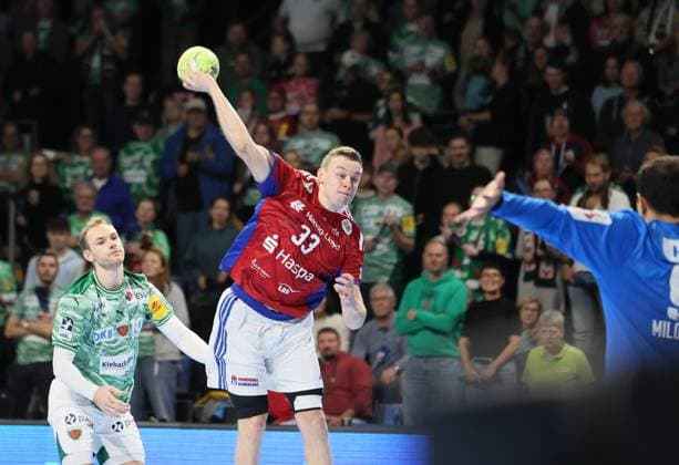 GER HBL season 2025 2026 FÜCHSE Berlin vs HSV Hamburg, 26 10 25, Max Schmeling Halle, Berlin, Mathias GIDSEL Füchse Berlin 19 , Moritz SAUTER HSV Hamburg 33 , Dejan MILOSAVLJEV Füchse Berlin 96