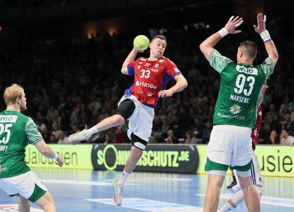 GER HBL season 2025 2026 FÜCHSE Berlin vs HSV Hamburg, 26 10 25, Max Schmeling Halle, Berlin, Matthes LANGHOFF Füchse Berlin 25 , Felix BERNKOP SCHNÜRCH Füchse Berlin 33 , Mijajlo MARSENIC Füchse Berlin 93