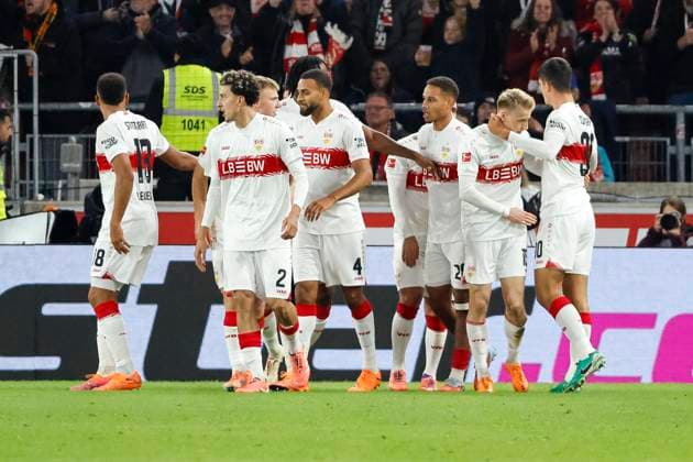Goal celebration VfB Stuttgart at 1 1 by Chris Führich, Fuhrich VfB Stuttgart, 10 , Germany, Soccer, 1 Bundesliga, 8 Matchday, 2025 2026, VfB Stuttgart vs 1 FSV Mainz 05, 26 10 2025, MHP Arena, Stuttgart, Germany Stuttgart MHP Arena Baden Württemberg Germany Copyright: xGrantxHubbsx