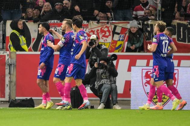 Soccer, 1 Bundesliga, 20251026, VfB Stuttgart 1 FSV Mainz 05 In the picture Mainz goal celebration cheers goal 0 1 Stuttgart MHP Arena Baden Württemberg Germany Copyright: Passion2Press MarkusxFischerx