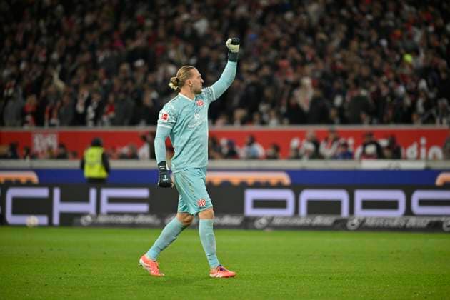 GOAL for 0 1 Penalty, penalty kick Nadiem Amiri 1 FSV Mainz 05 10 Not in picture Goal celebration Goalkeeper Robin Zentner 1 FSV Mainz 05 27 VfB Stuttgart vs 1 FSV Mainz 05 26 10 2025 DFL REGULATIONS PROHIBIT ANY USE OF PHOTOGRAPHS AS IMAGE SEQUENCES AND OR QUASI VIDEO VfB Stuttgart vs 1 FSV Mainz 05