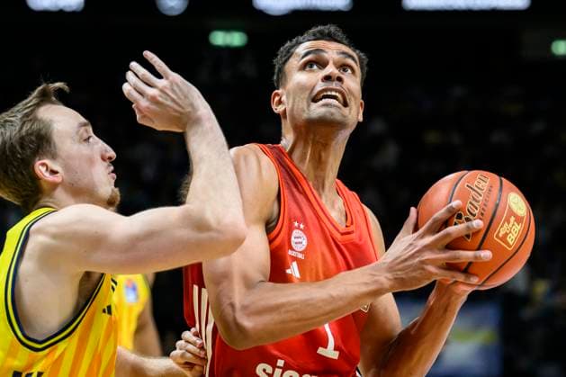 GER, Berlin, Basketball, Alba Berlin vs FC Bayern Basketball in the Uber Arena, BBL, Matchday 5, in the picture from left Oscar da Silva FCB, 01 , 26 10 2025 Copyright: HMBxMedia UwexKoch