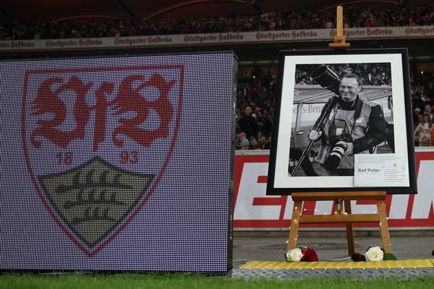 26 10 2025, xrekx, Soccer 1 Bundesliga, VfB Stuttgart 1 FSV Mainz 05 v l Mourning for photographer Ralf Poller Rest in peace DFL DFB REGULATIONS PROHIBIT ANY USE OF PHOTOGRAPHS as IMAGE SEQUENCES and or QUASI VIDEO Stuttgart