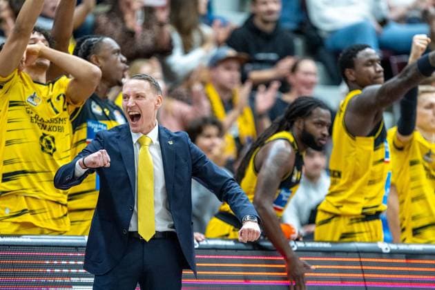 Mikko Riipinen MHP RIESEN Ludwigsburg, Head Coach , GER, MHP RIESEN Ludwigsburg vs ratiopharm ulm, easycredit BBL, Basketball, Bundesliga, Matchday 5, Season 2025 2026, 26 10 2025, GER, MHP RIESEN Ludwigsburg vs ratiopharm ulm, easycredit BBL, Basketball, Bundesliga, Matchday 5, Season 2025 2026, 26 10 2025 Ludwigsburg Copyright: xEibner-Pressefoto SaschaxWaltherx EP_EER