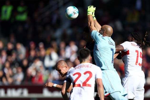 Nicola Leali (Genoa Cfc) controls the ball, Serie A, Torino FC v Genoa CFC, Olimpico, October 26, 2025, Turin, Italy.
